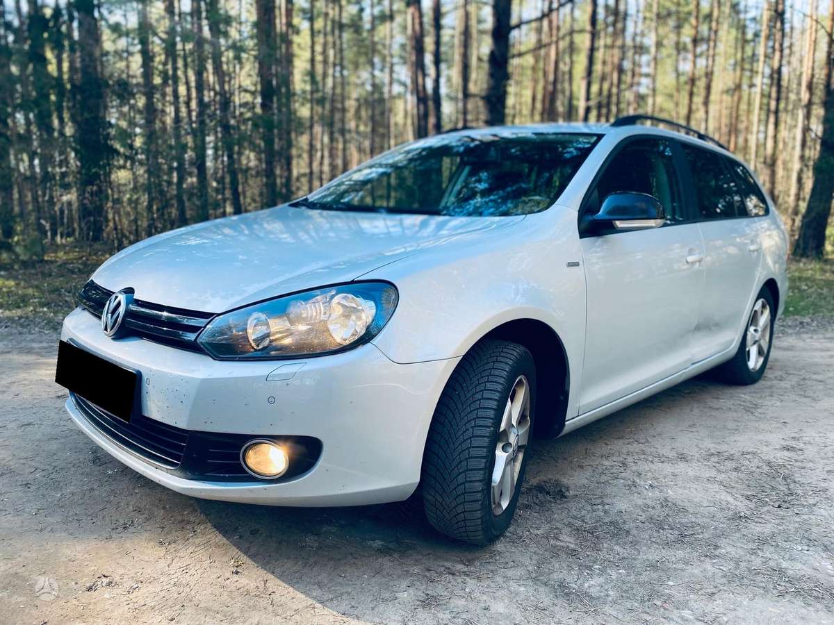 Volkswagen Golf 2013 — rear view