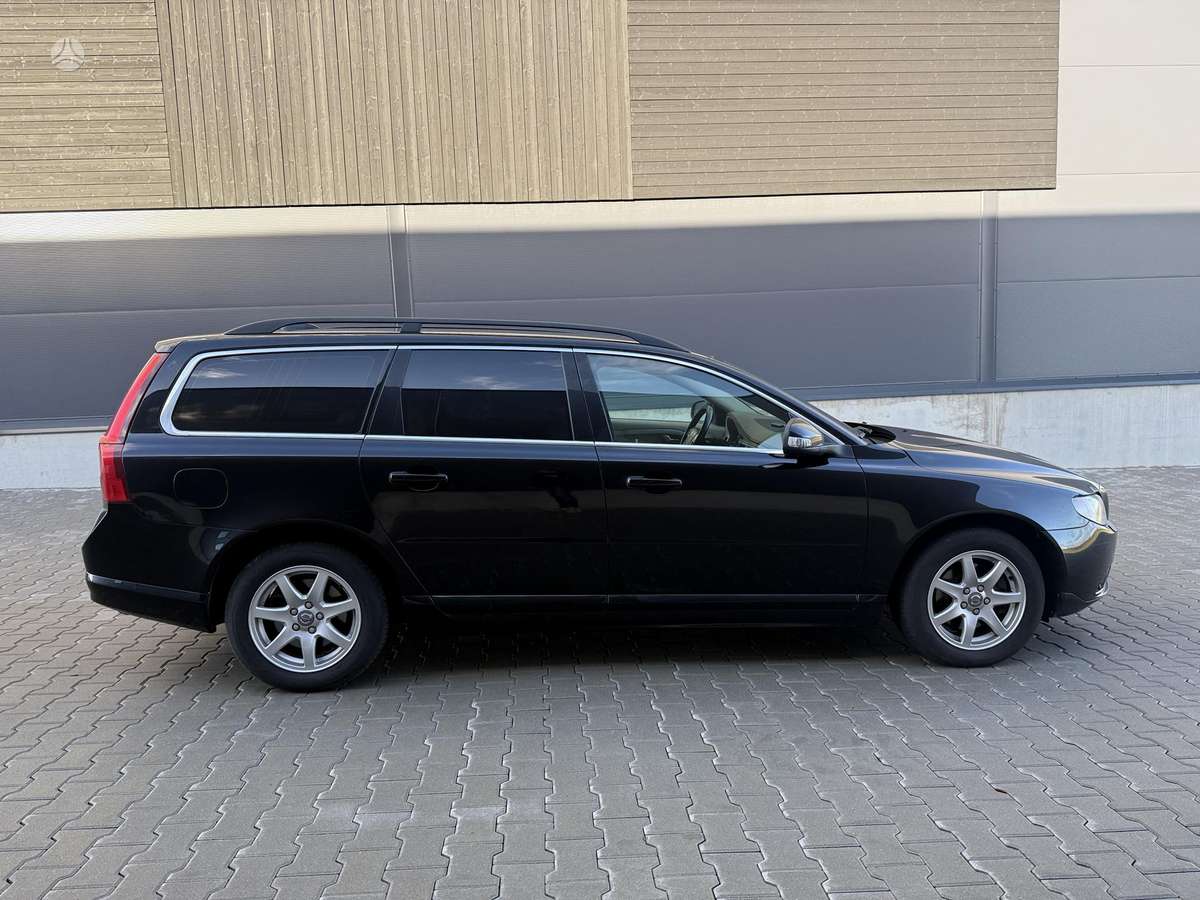 Volvo V70 2010 — двигун 1997 cm³, 136 HP (100kW)