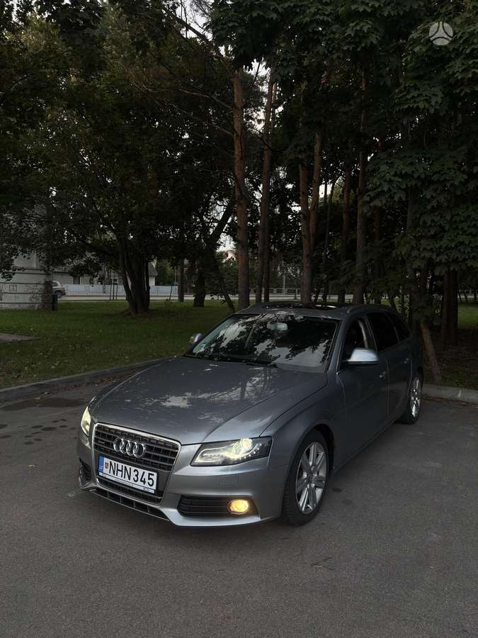 Audi A4 2008 — engine 3000 cm³, 239 HP (176kW)