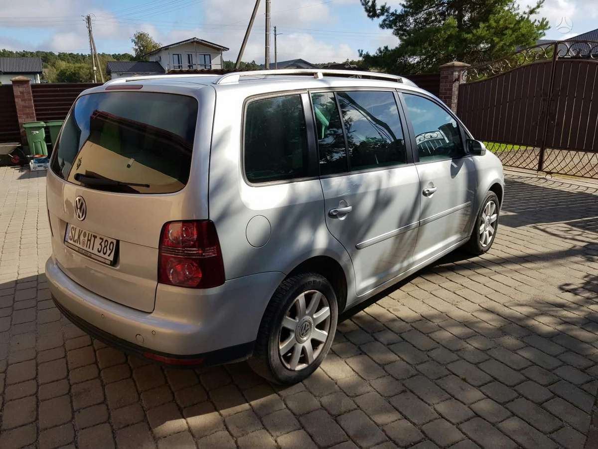 Volkswagen Touran 2007 — engine 1968 cm³, 140 HP (103kW)