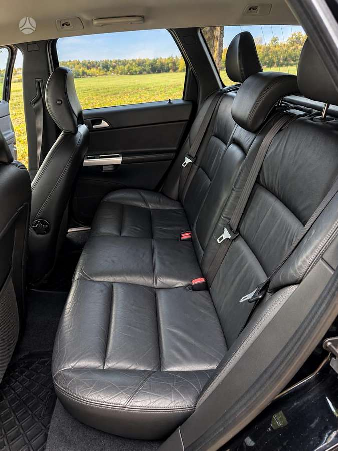 Volvo V50 2010 — photo 16