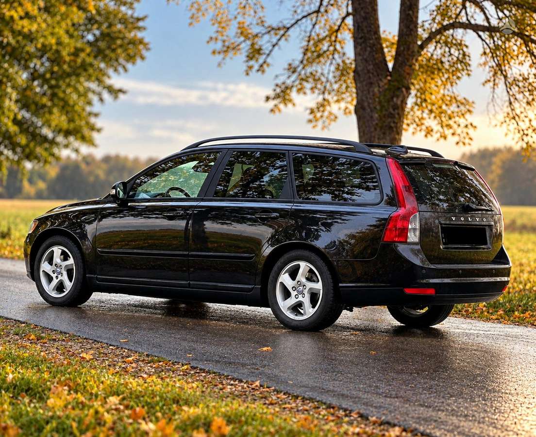 Volvo V50 2010 — engine 1600 cm³, 114 HP (84kW)