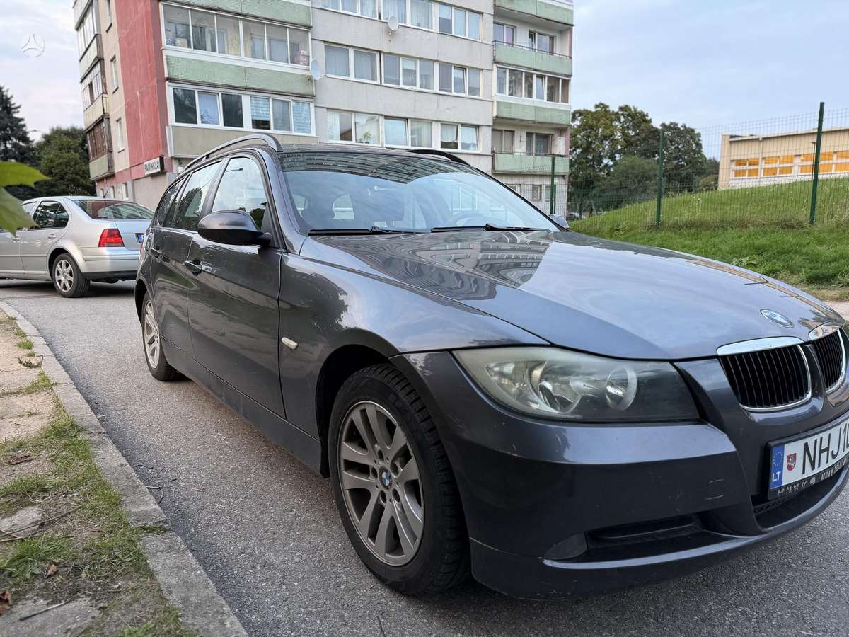 BMW 320 2008 — photo 5