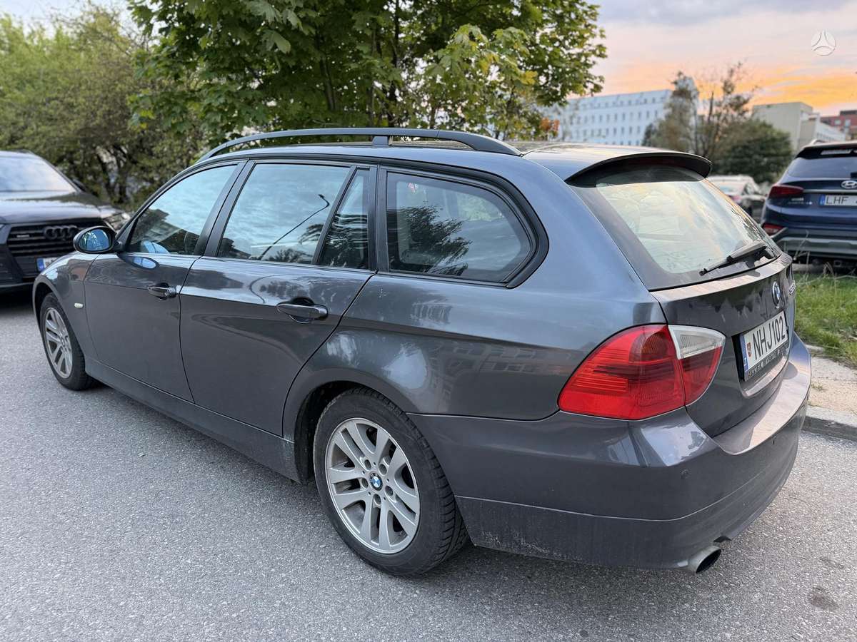 BMW 320 2008 — photo 6