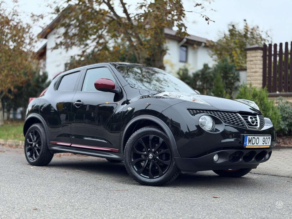 Nissan Juke 2014 — interior