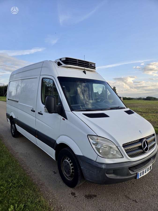 Mercedes-Benz Sprinter 2011 — photo 6