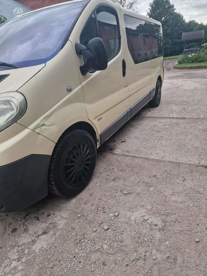 Opel Vivaro 2008 — двигун 2000 cm³, 114 HP (84kW)
