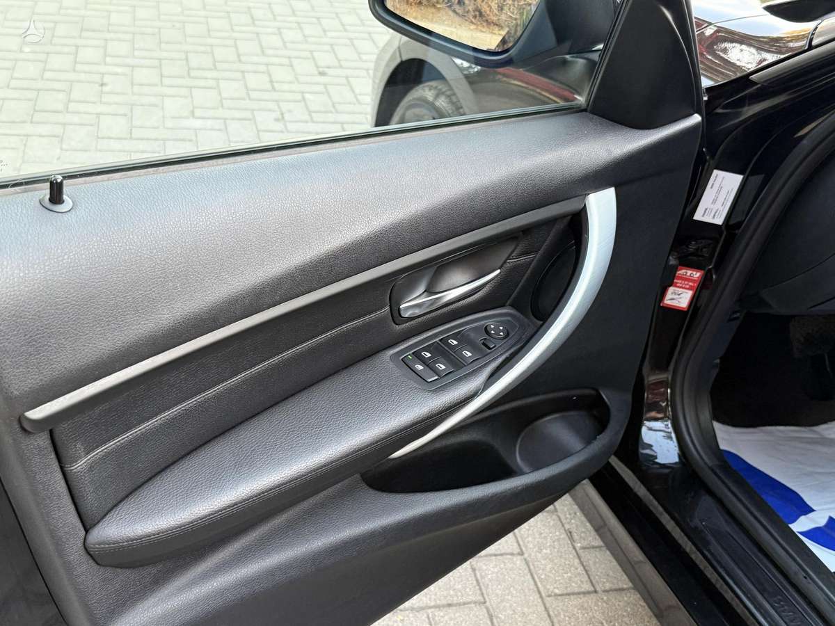 BMW 320 2014 — photo 14