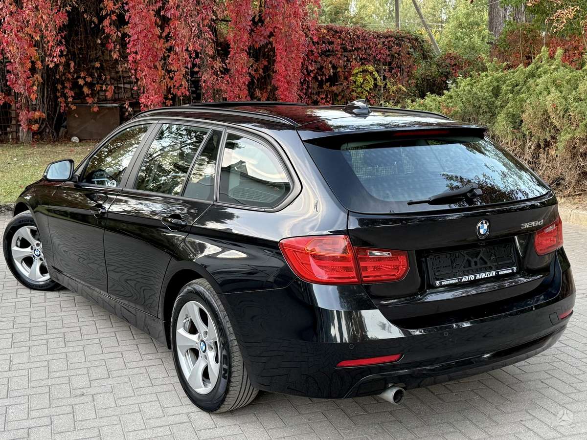 BMW 320 2014 — interior