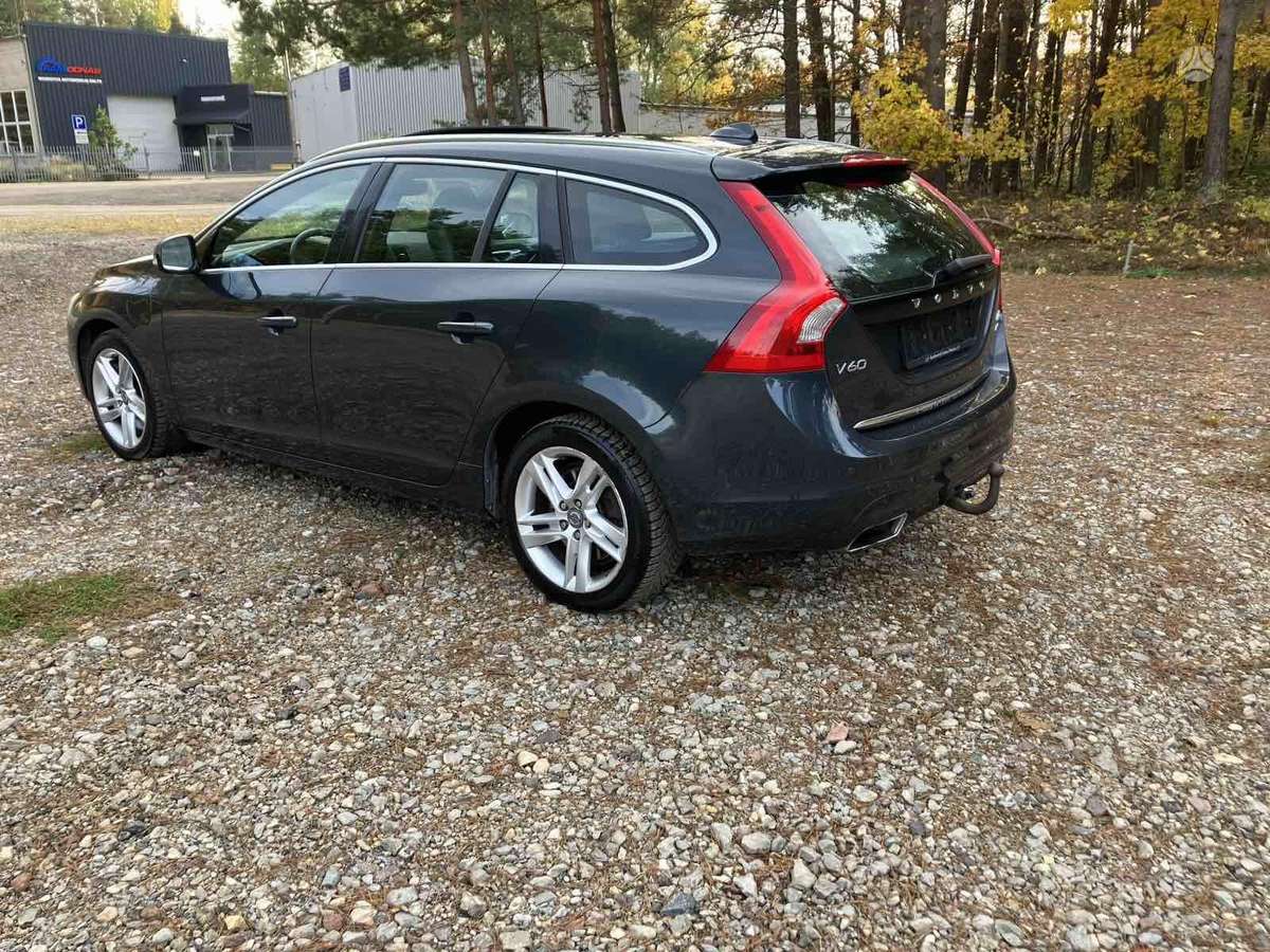 Volvo V60 2015 — photo 6