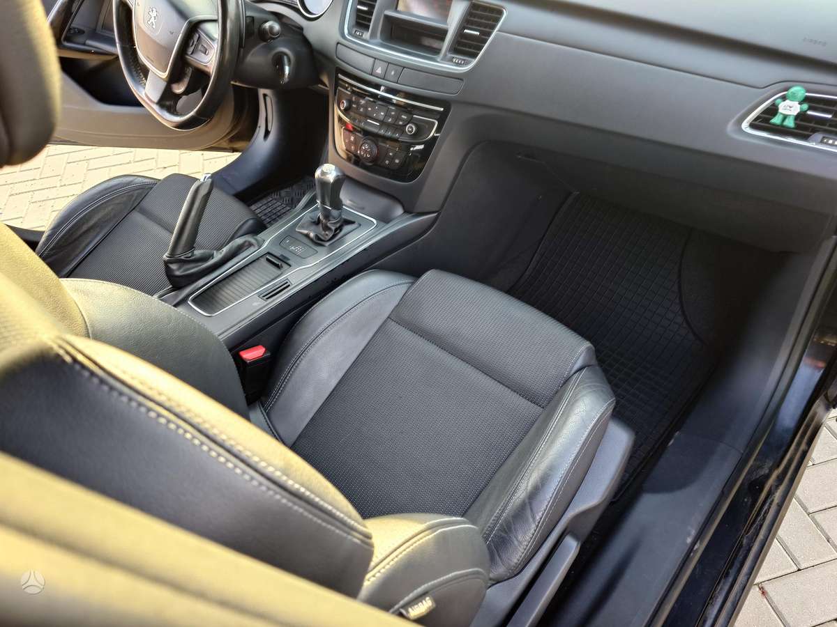 Peugeot 508 2012 — photo 10