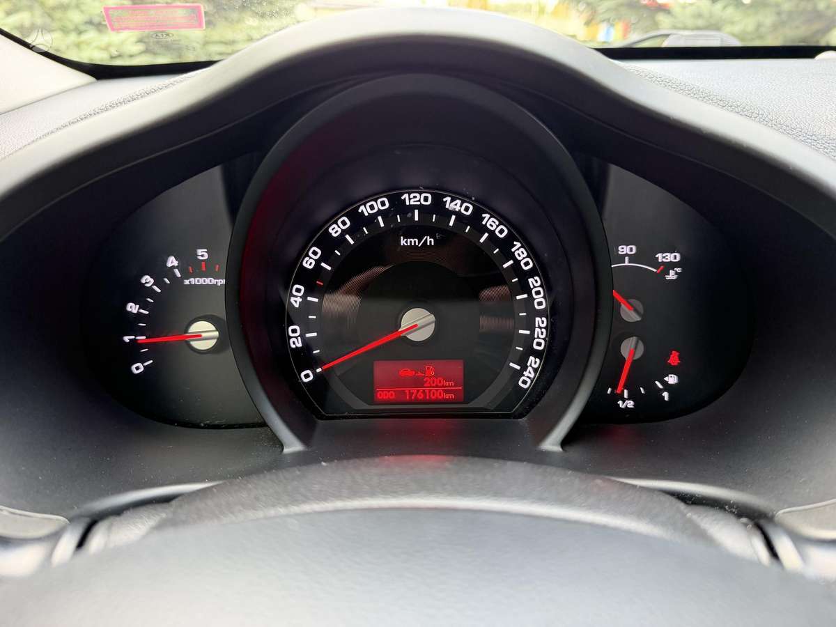 Kia Sportage 2011 — фото 28