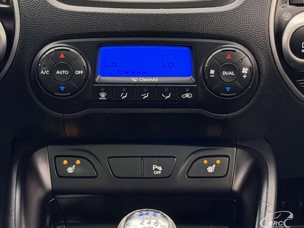 Hyundai ix35 2012 — photo 17