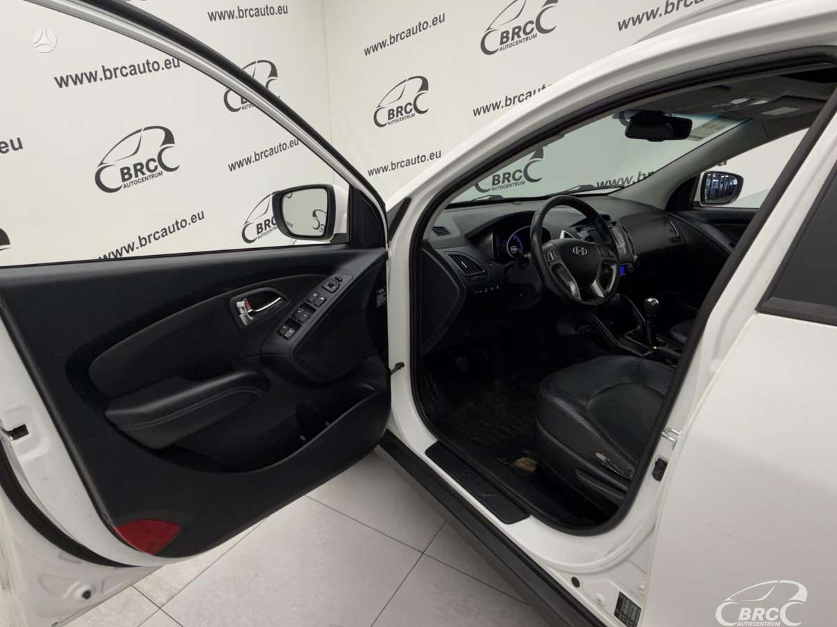 Hyundai ix35 2012 — photo 20
