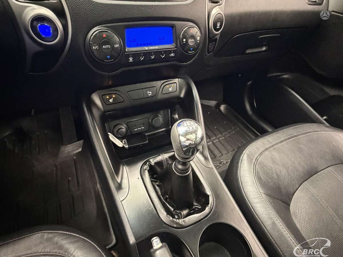Hyundai ix35 2012 — photo 29