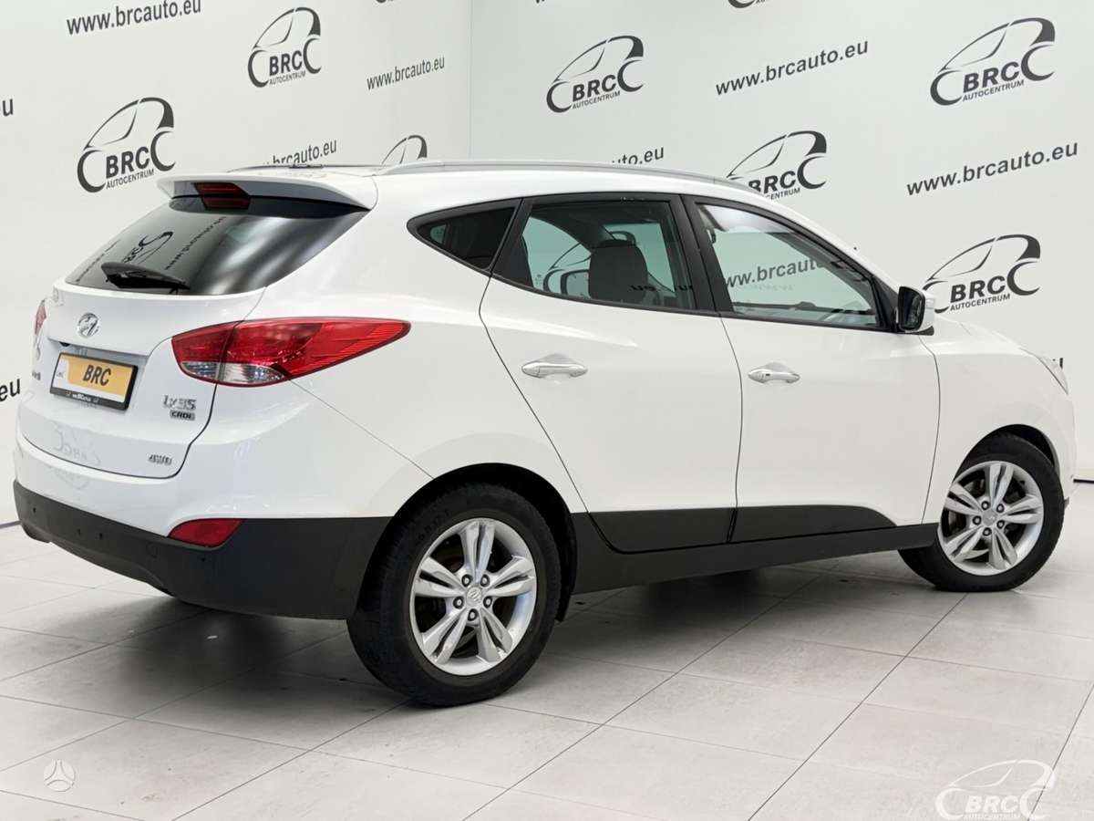 Hyundai ix35 2012 — interior