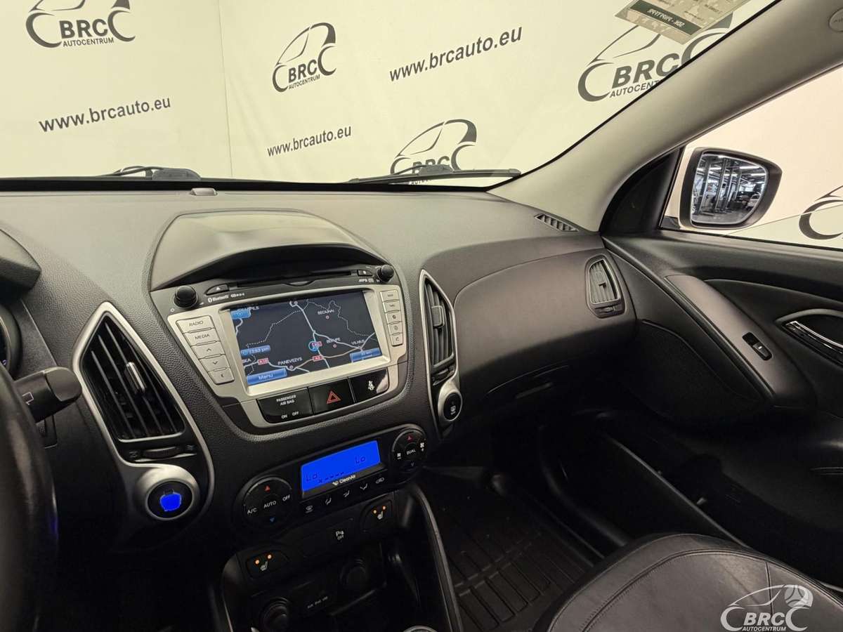 Hyundai ix35 2012 — photo 30