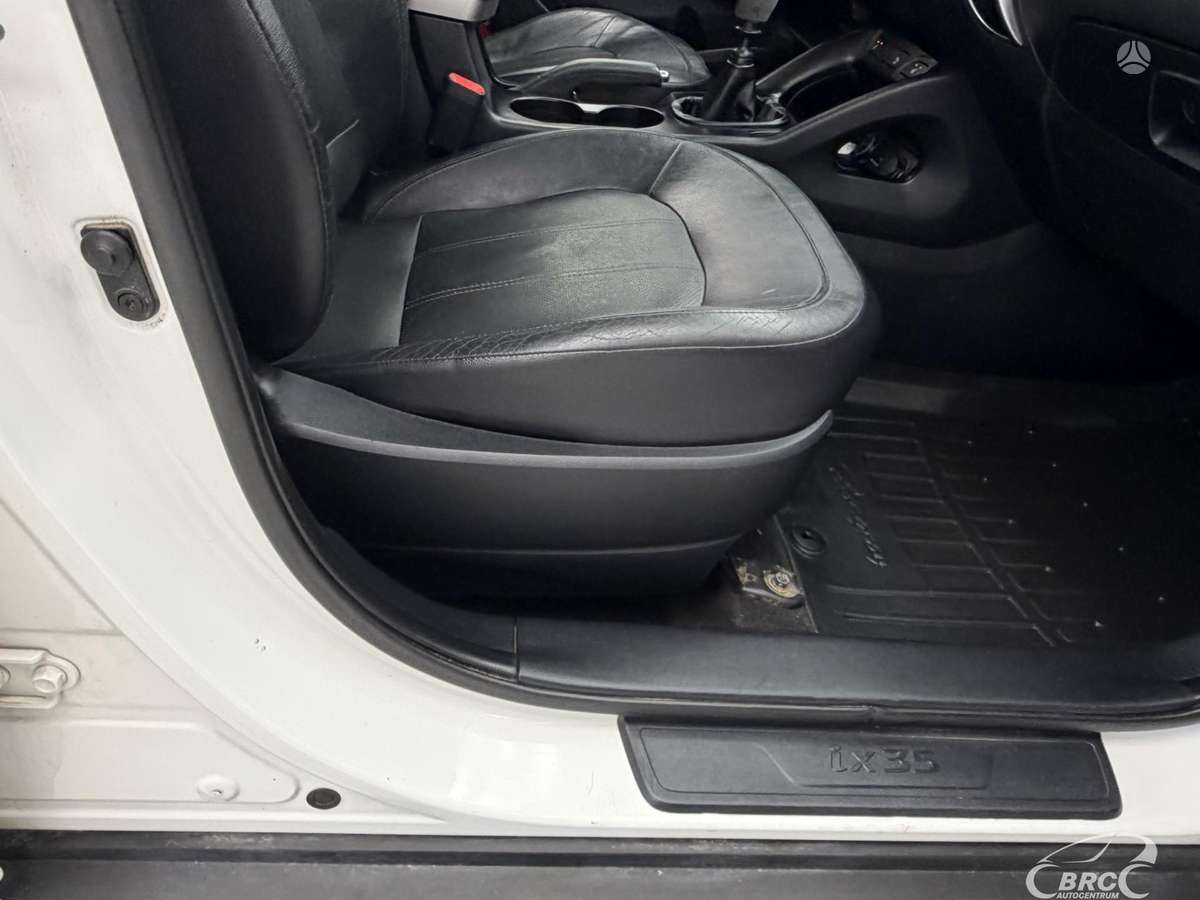 Hyundai ix35 2012 — photo 7