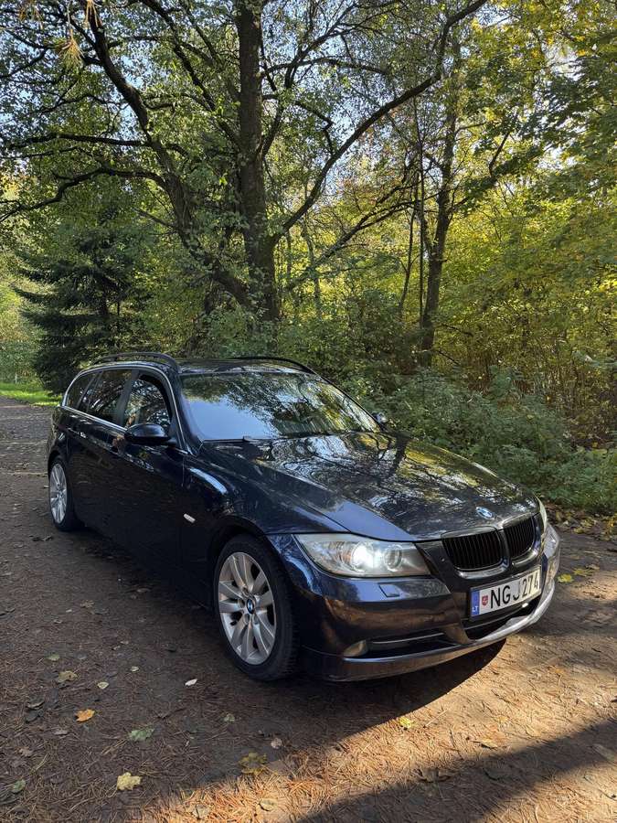 BMW 330, 2006