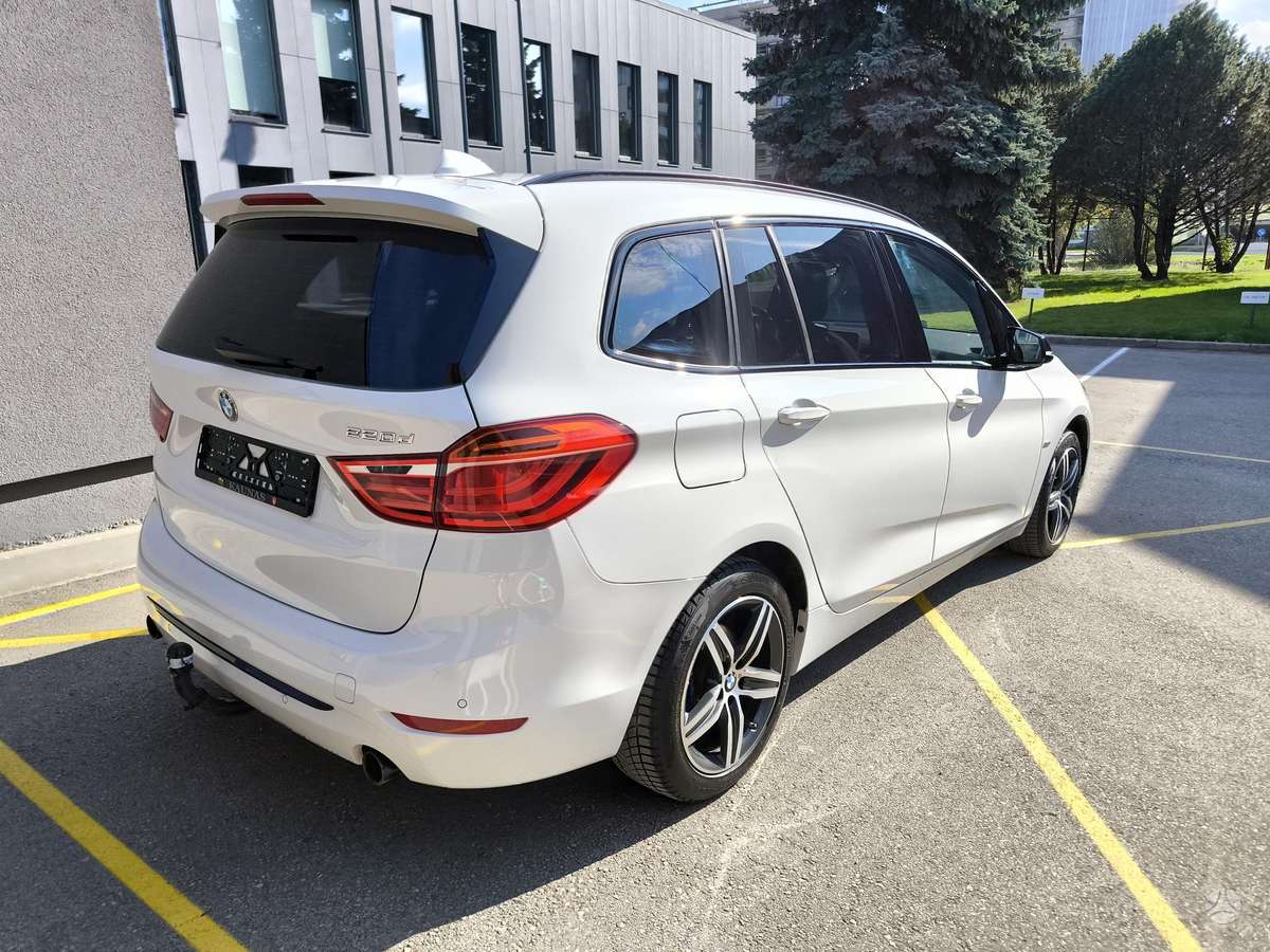 BMW 220 2015 — engine 2000 cm³, 190 HP (140kW)