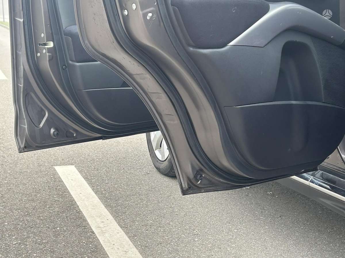 Mitsubishi Outlander 2011 — photo 8