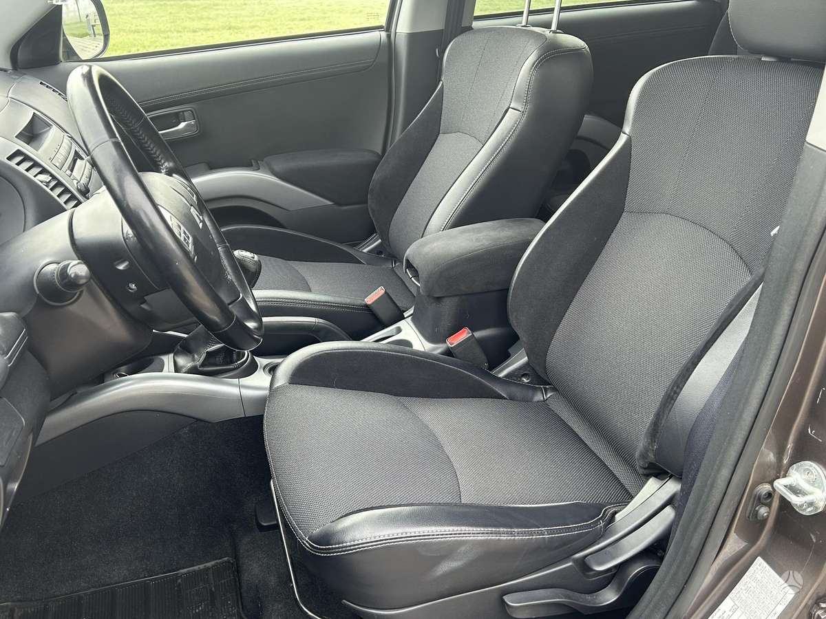 Mitsubishi Outlander 2011 — photo 9