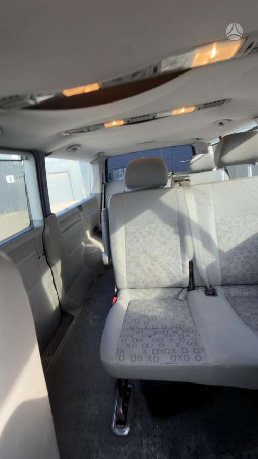 Volkswagen Transporter 2004 — photo 6
