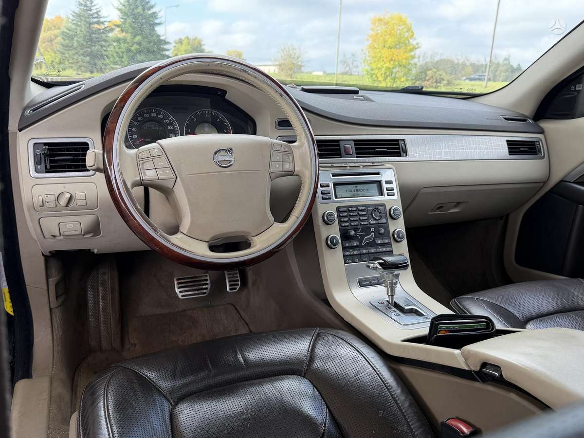 Volvo XC70 2009 — photo 10