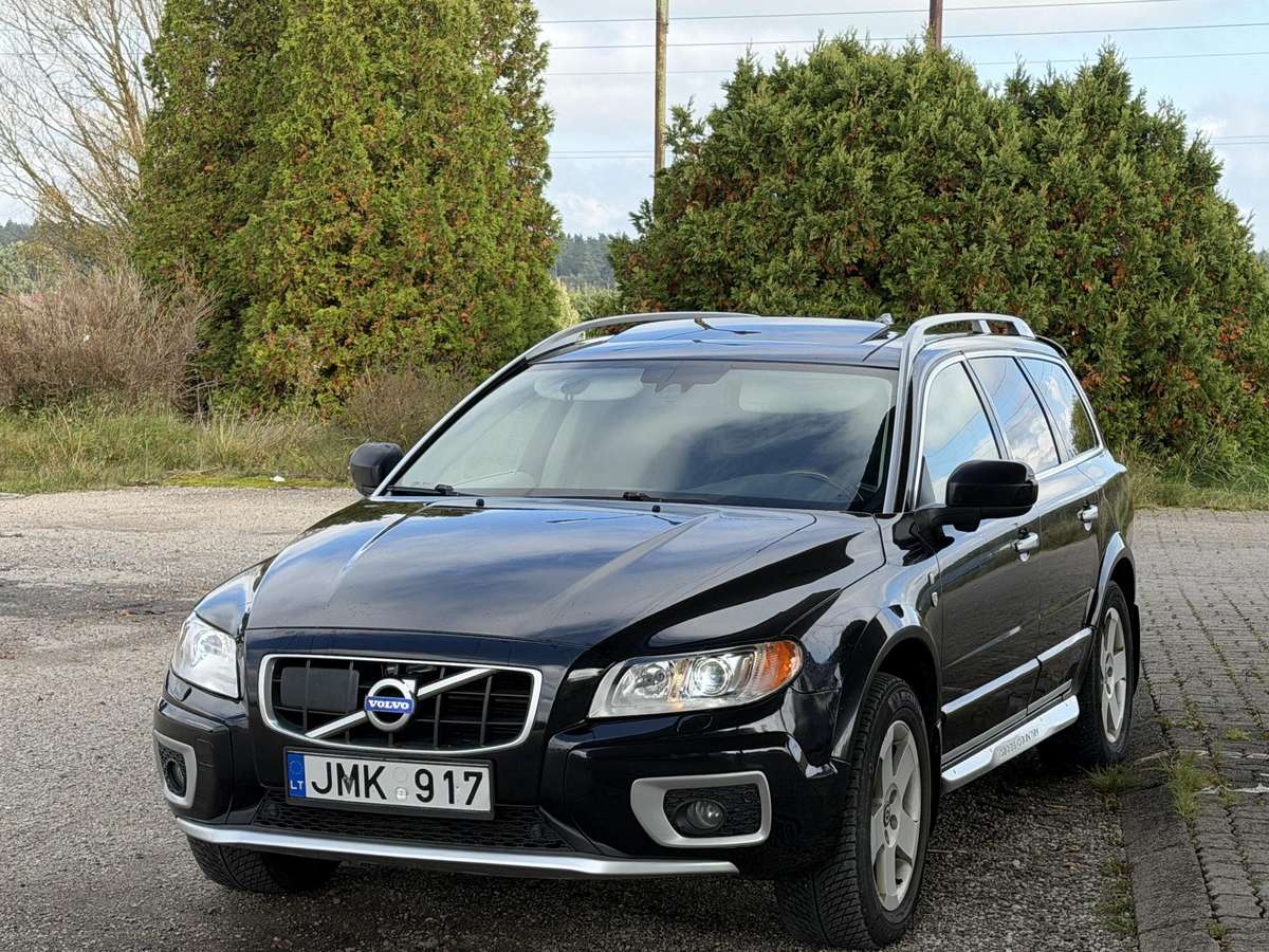 Volvo XC70 2009 — interior