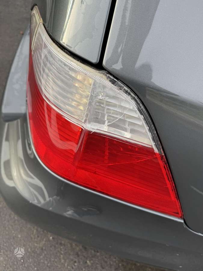 BMW 525 2004 — photo 15