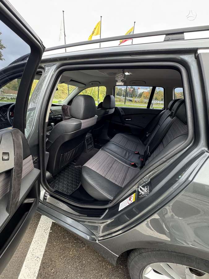BMW 525 2004 — photo 21