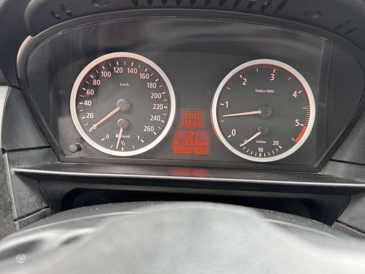 BMW 525 2004 — photo 6