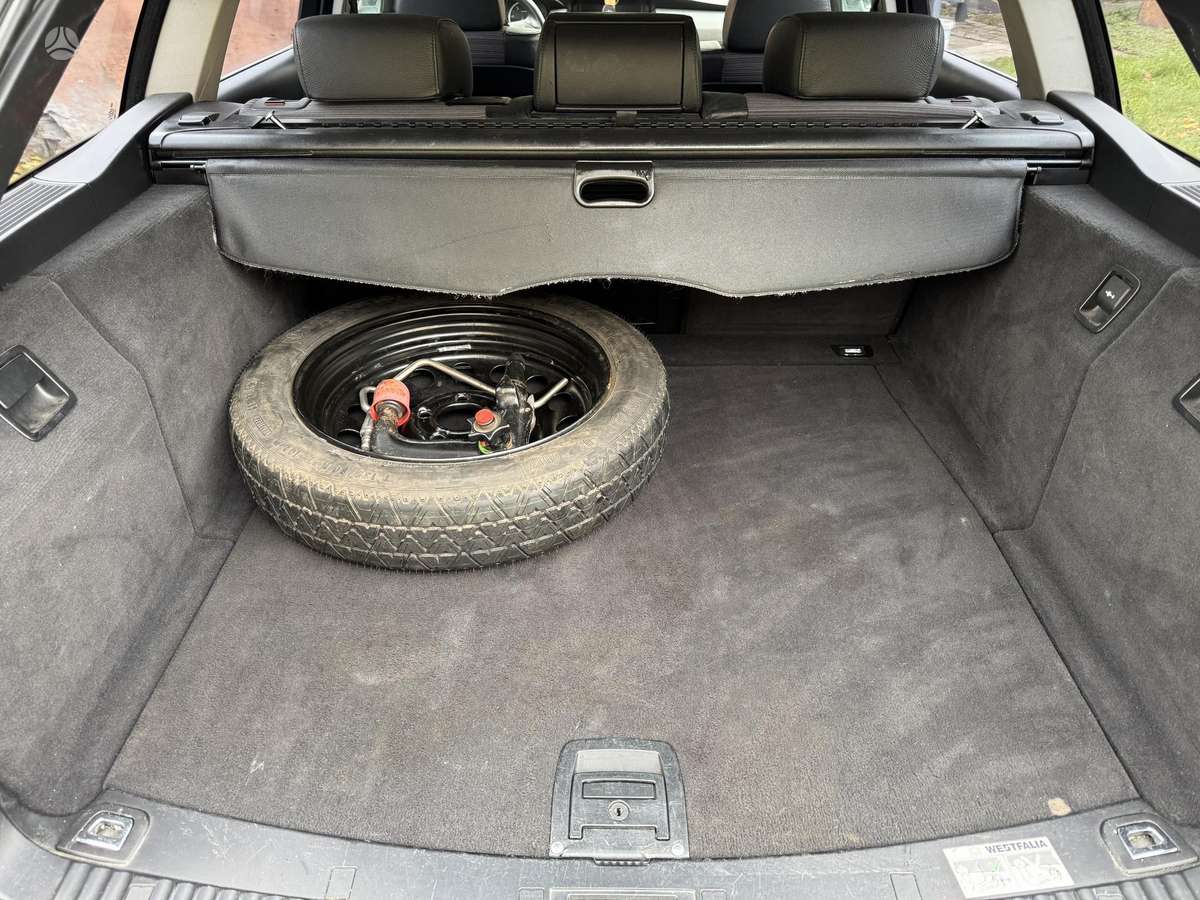 BMW 525 2004 — photo 9