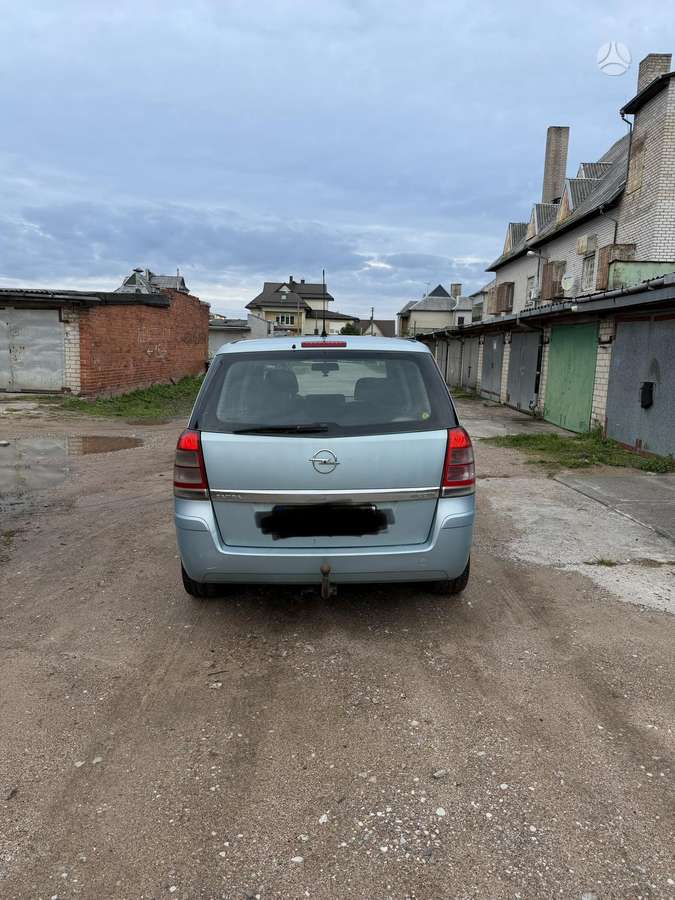 Opel Zafira 2009 — photo 5