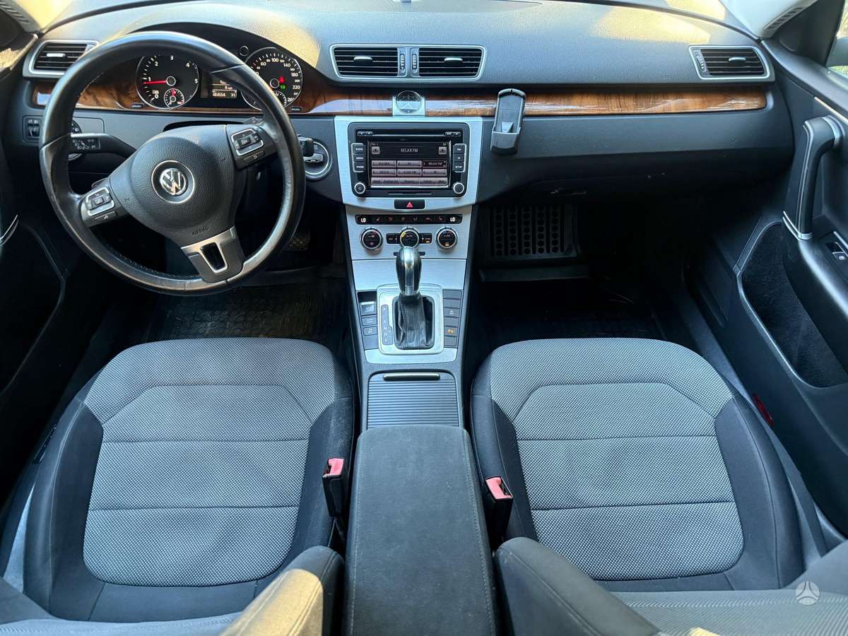 Volkswagen Passat 2013 — photo 9