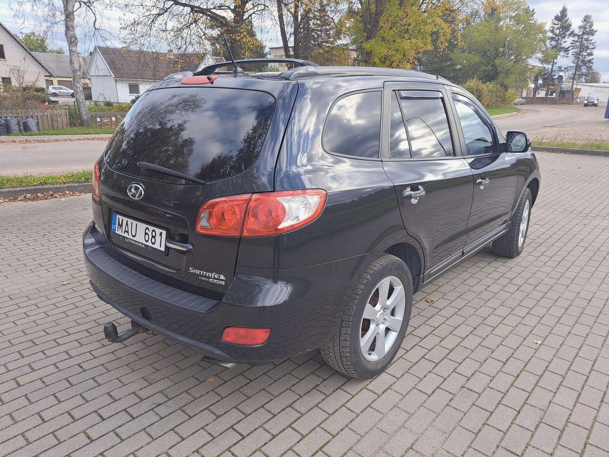 Hyundai Santa 2009 — двигун 2200 cm³, 155 HP (114kW)