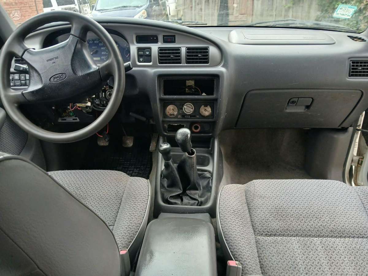 Ford Ranger 2004 — engine 2499 cm³, 109 HP (80kW)