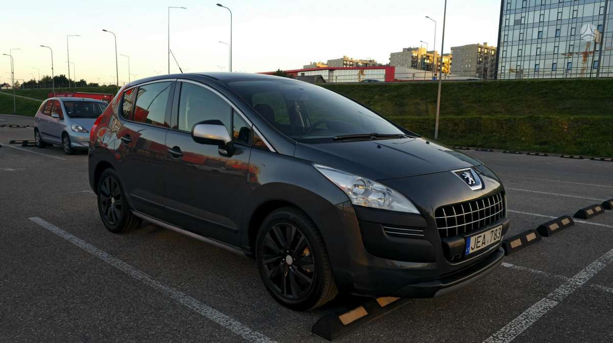 Peugeot 3008 2009 — interior