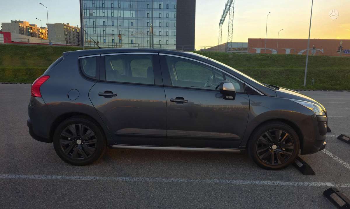 Peugeot 3008 2009 — engine 1560 cm³, 109 HP (80kW)