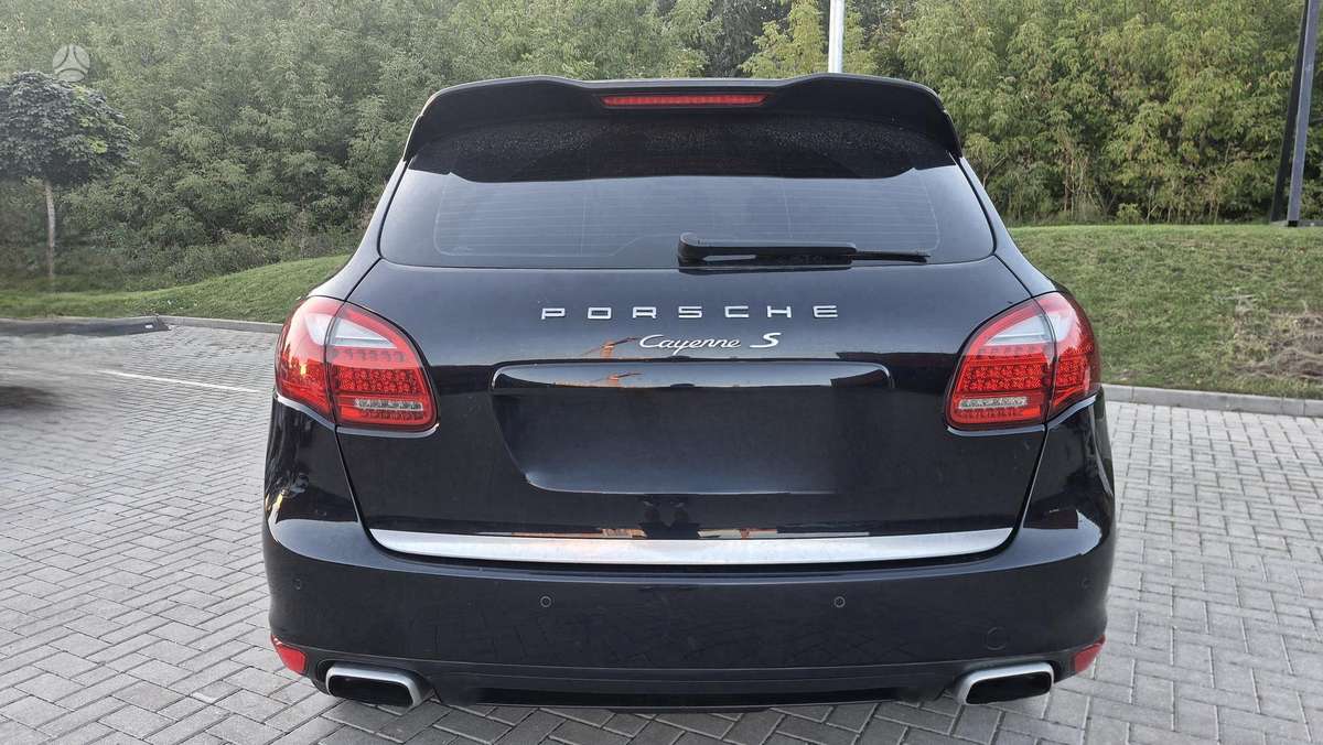 Porsche Cayenne 2011 — фото 12