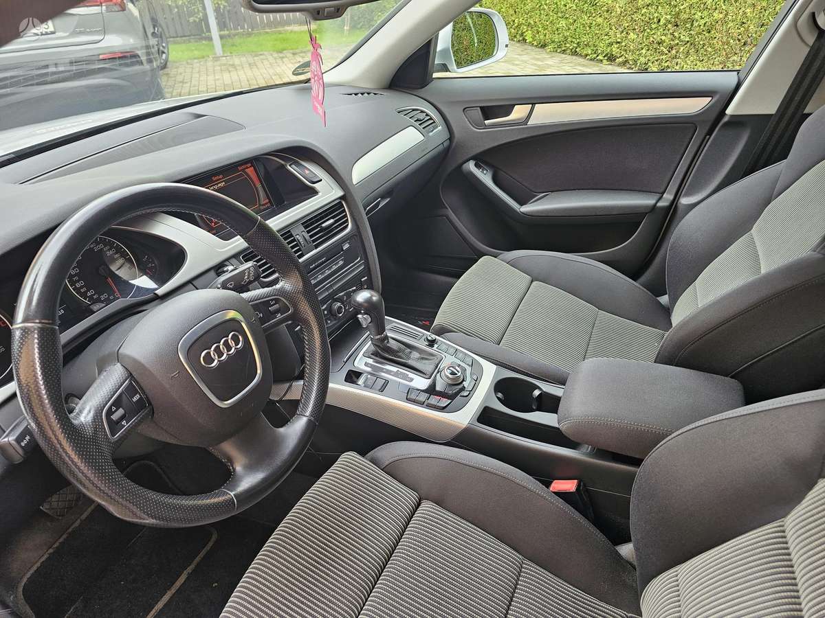 Audi A4 2008 — photo 15