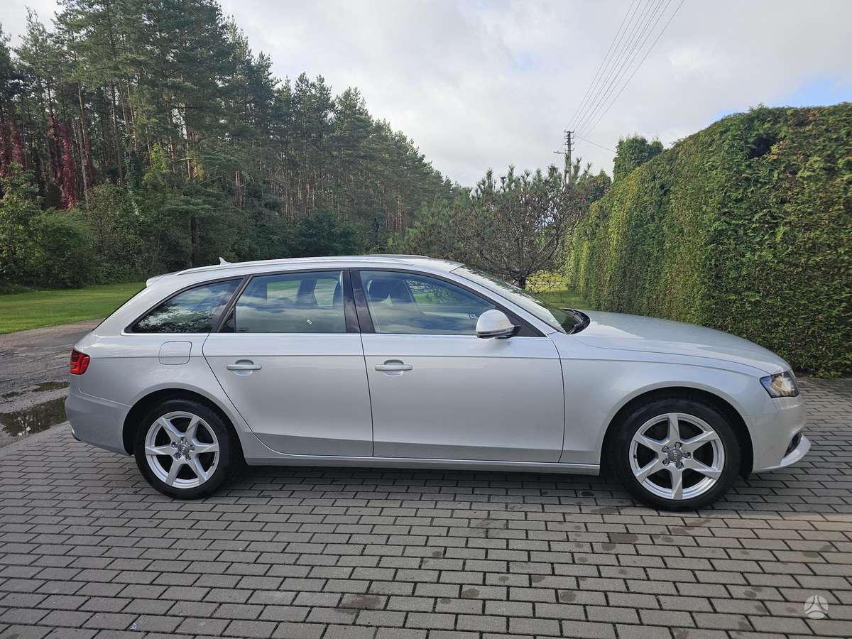 Audi A4 2008 — rear view