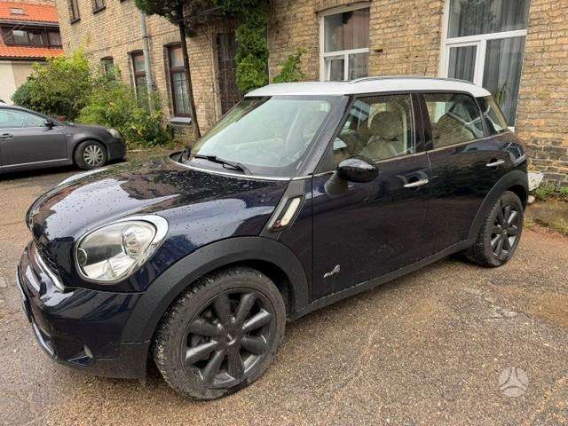 Mini Countryman 2011 — interior