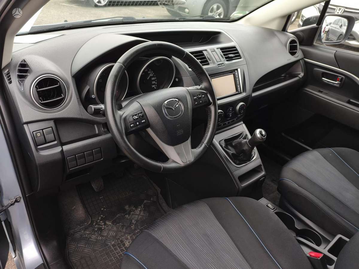Mazda 5 2012 — photo 12