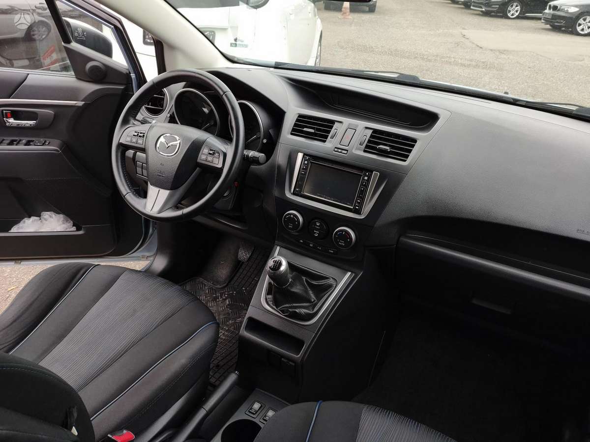 Mazda 5 2012 — photo 13