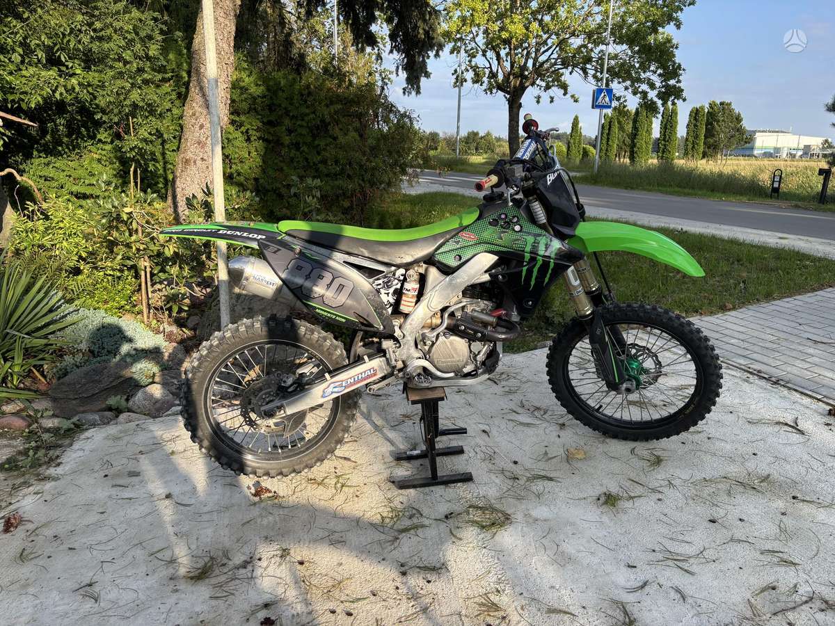 Kawasaki KXF 2010 — engine 250 cm³