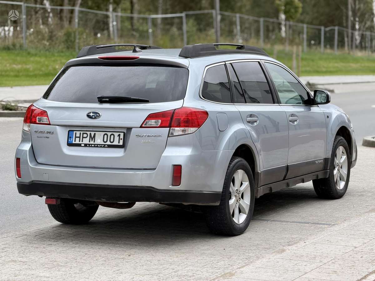 Subaru Outback 2013 — фото 8