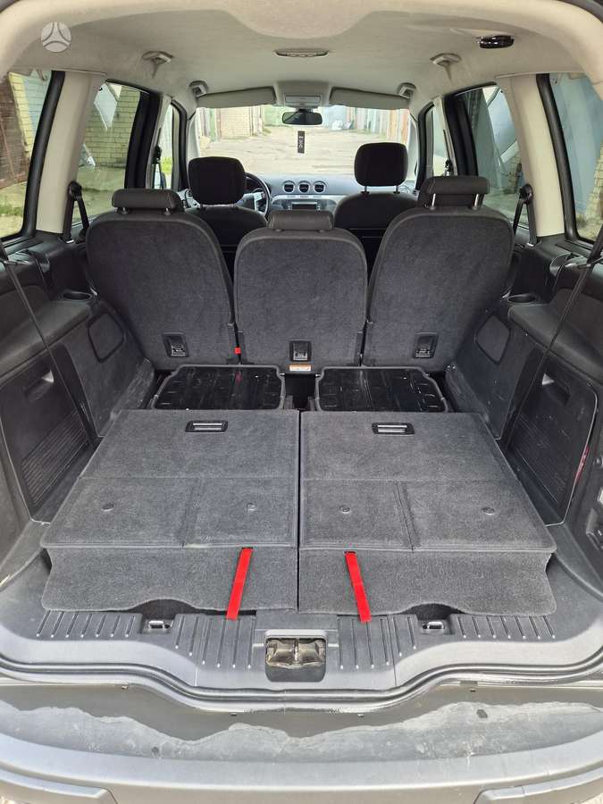 Ford Galaxy 2014 — photo 13