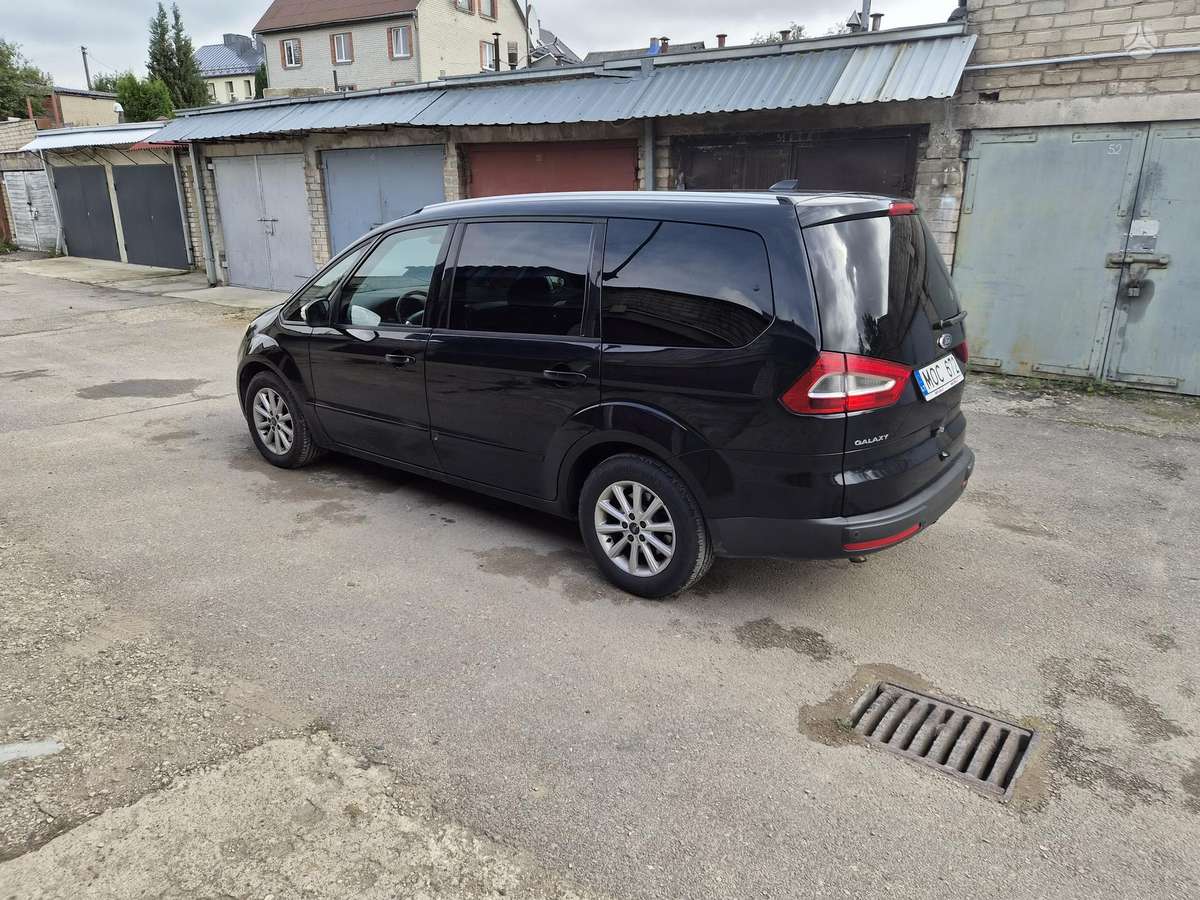 Ford Galaxy 2014 — photo 7