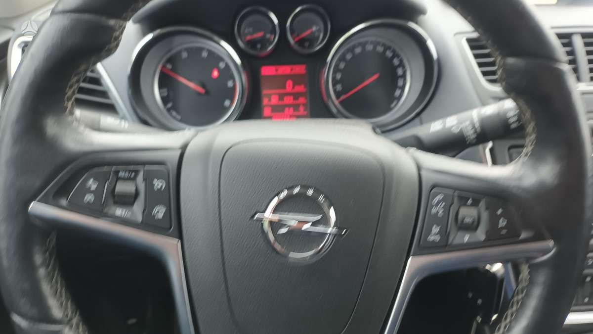 Opel Mokka 2015 — photo 10